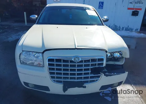 2006 Chrysler 300C z USA, uszkodzony, nr VIN 2C3KK63H46H345919